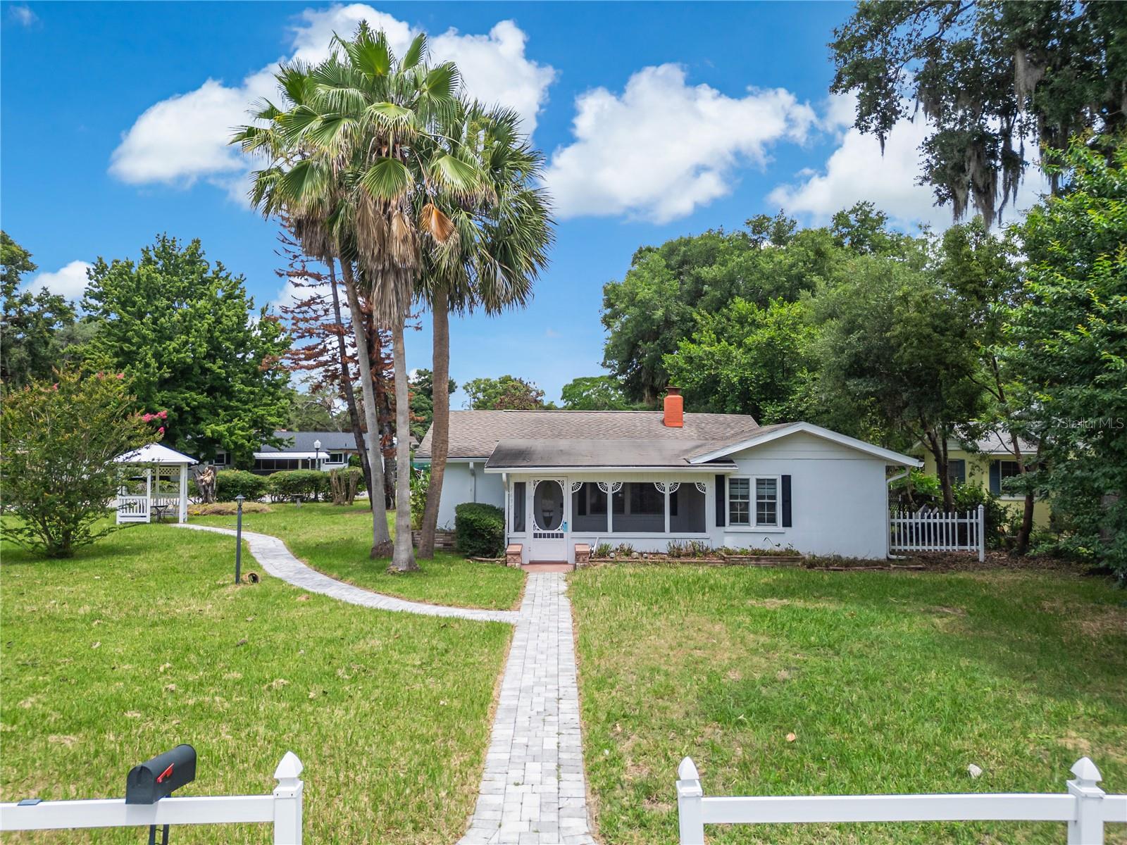 Photo of 1635 GERTRUDE PLACE MOUNT DORA FL 32757