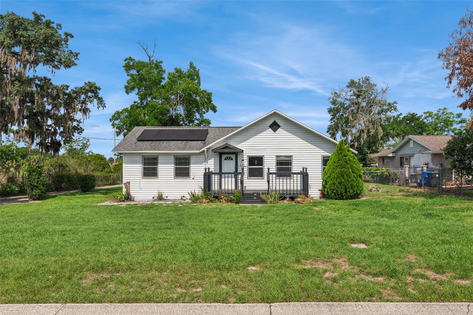 Photo of 650 S LAKEWOOD AVENUE OCOEE FL 34761