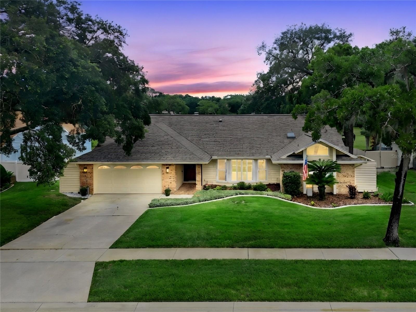 Photo of 2418 SWEETWATER CC PLACE DRIVE APOPKA FL 32712