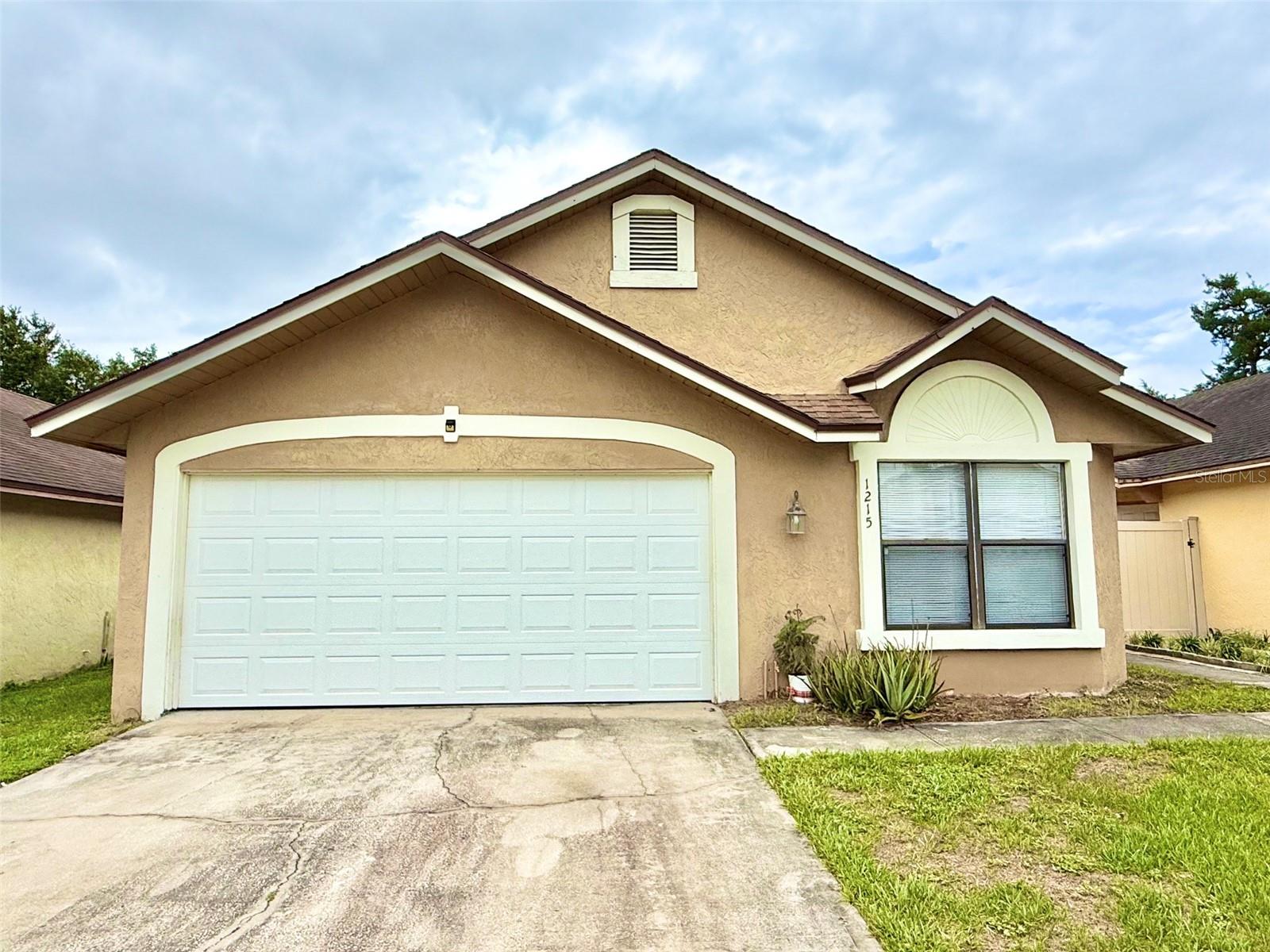 Photo of 1215 CREEKBOTTOM CIRCLE ORLANDO FL 32825