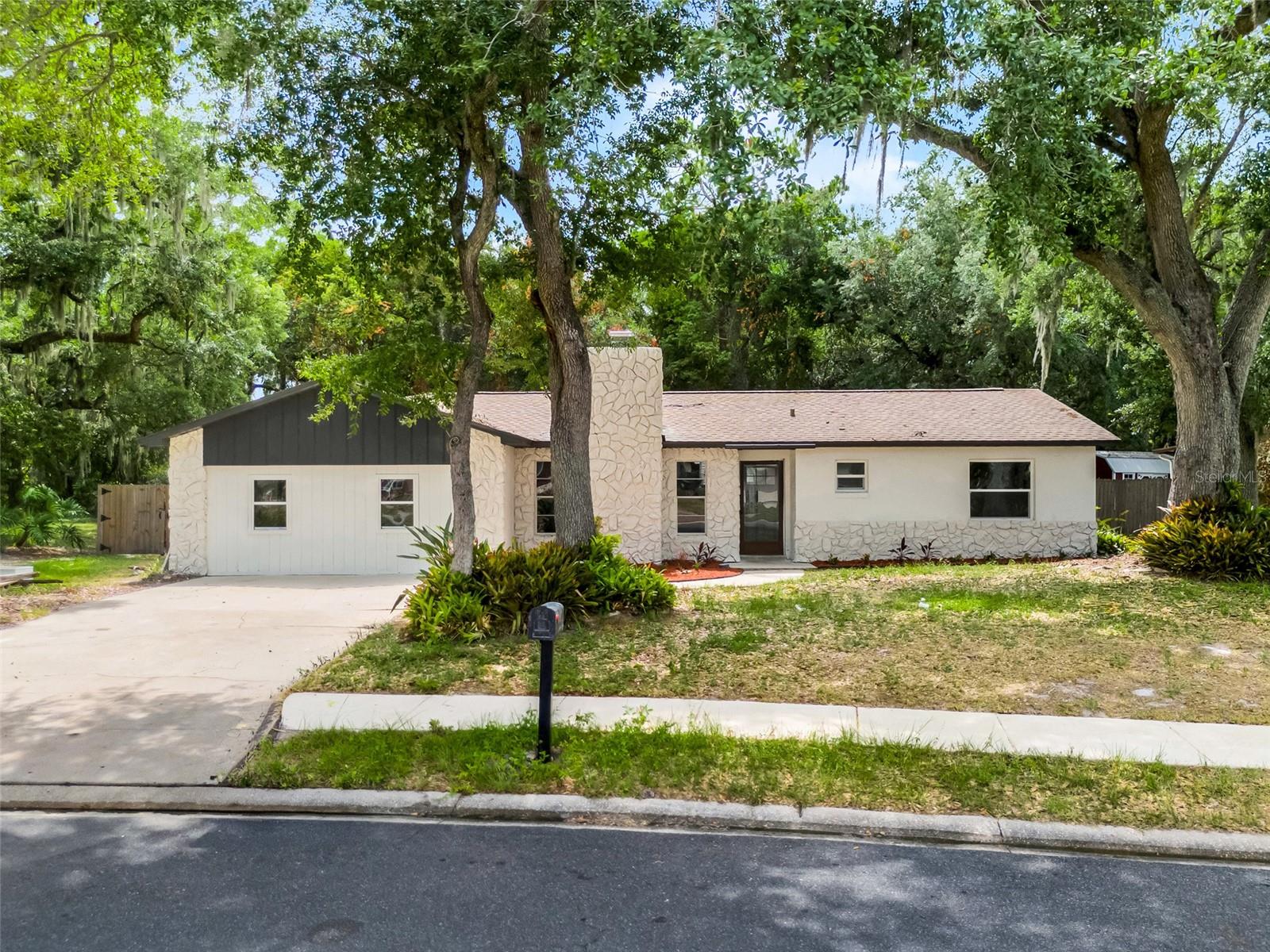 Photo of 2418 BROOKSIDE AVENUE KISSIMMEE FL 34744