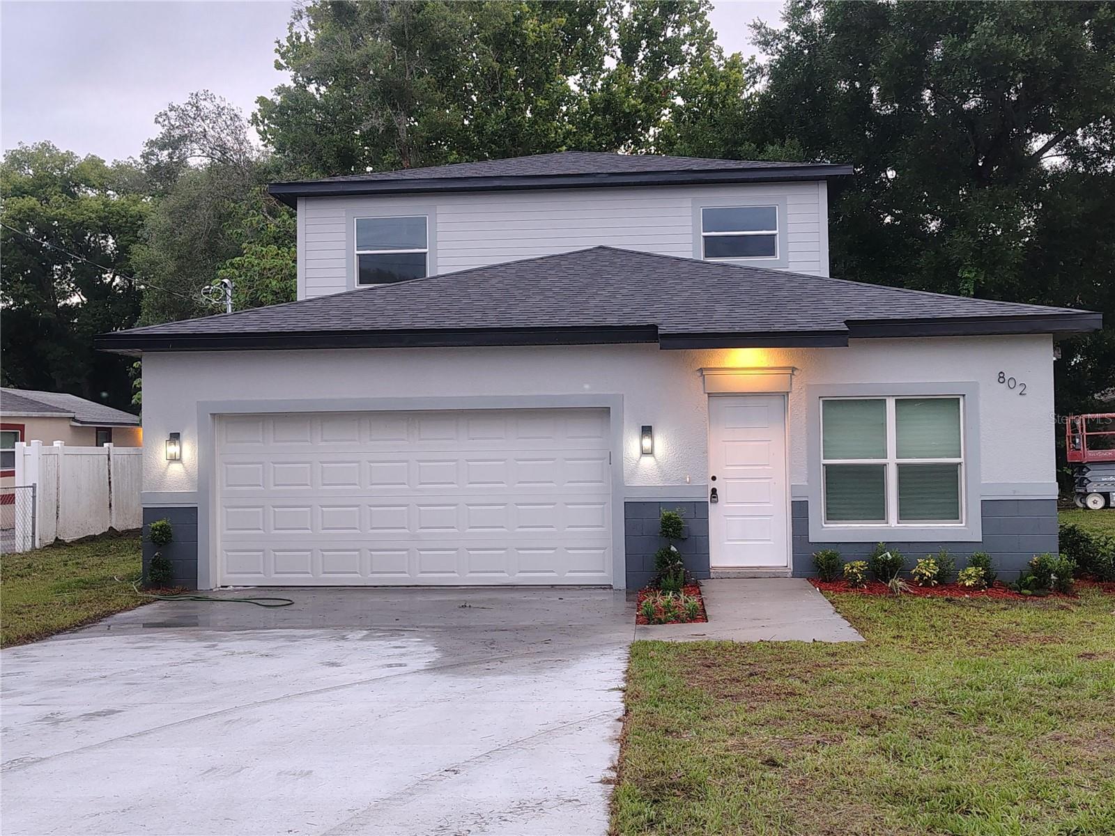 Photo of 802 MARVIN C ZANDERS AVENUE APOPKA FL 32703