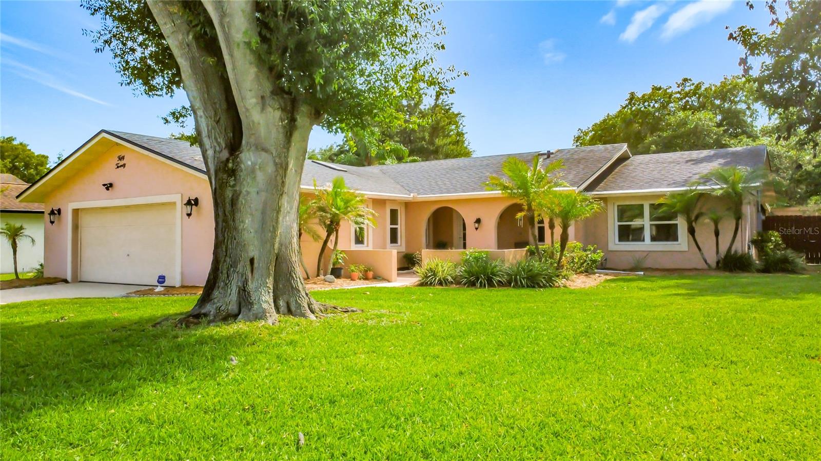 Photo of 5020 THE OAKS CIRCLE ORLANDO FL 32809
