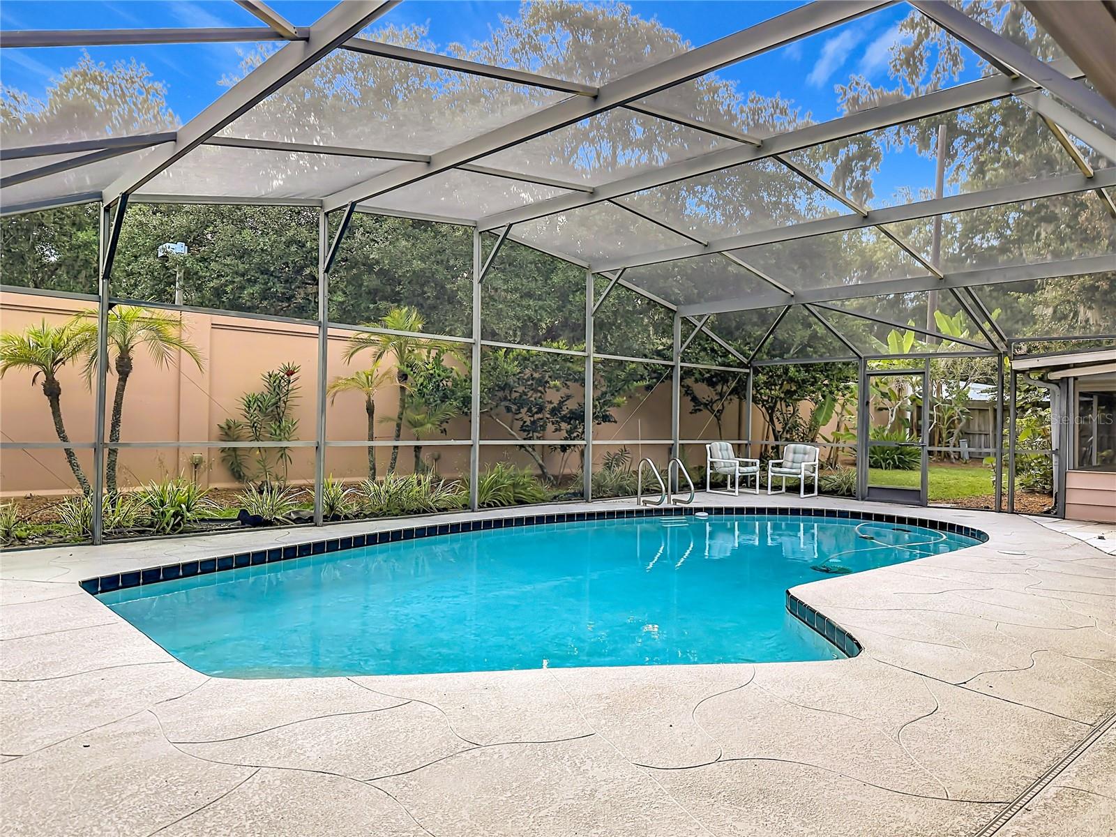 Photo of 5020 THE OAKS CIRCLE ORLANDO FL 32809