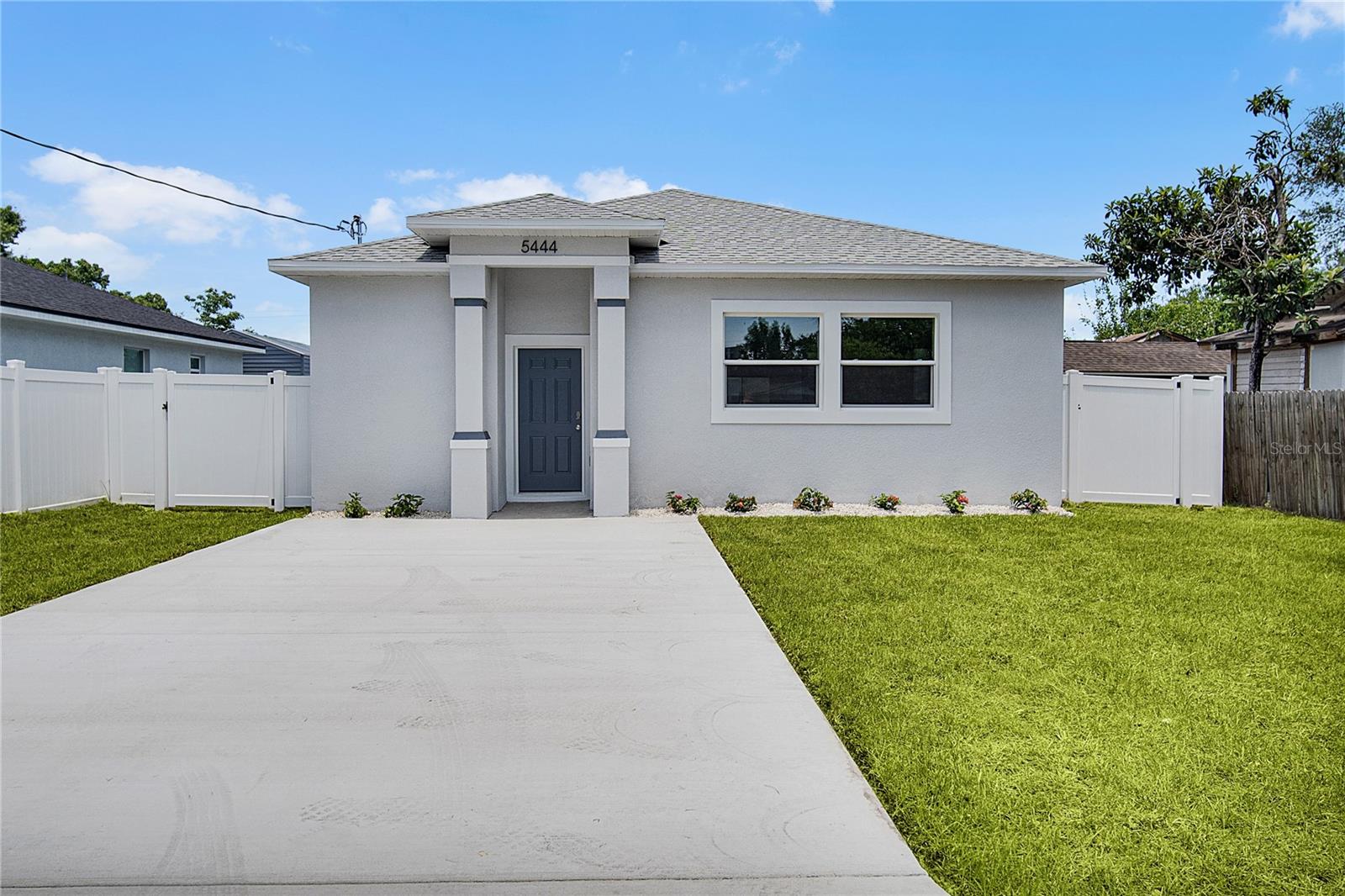 Photo of 5444 SIMMONS RD LAKELAND FL 33811