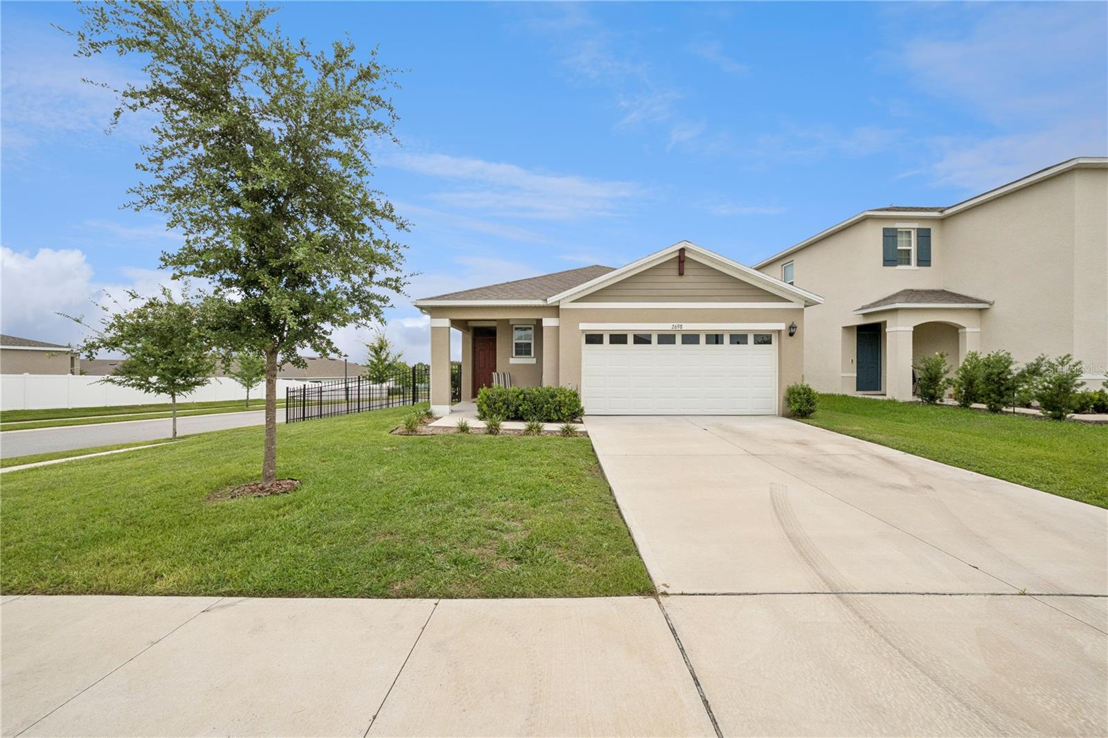 Photo of 2698 ROWAN STREET TAVARES FL 32778