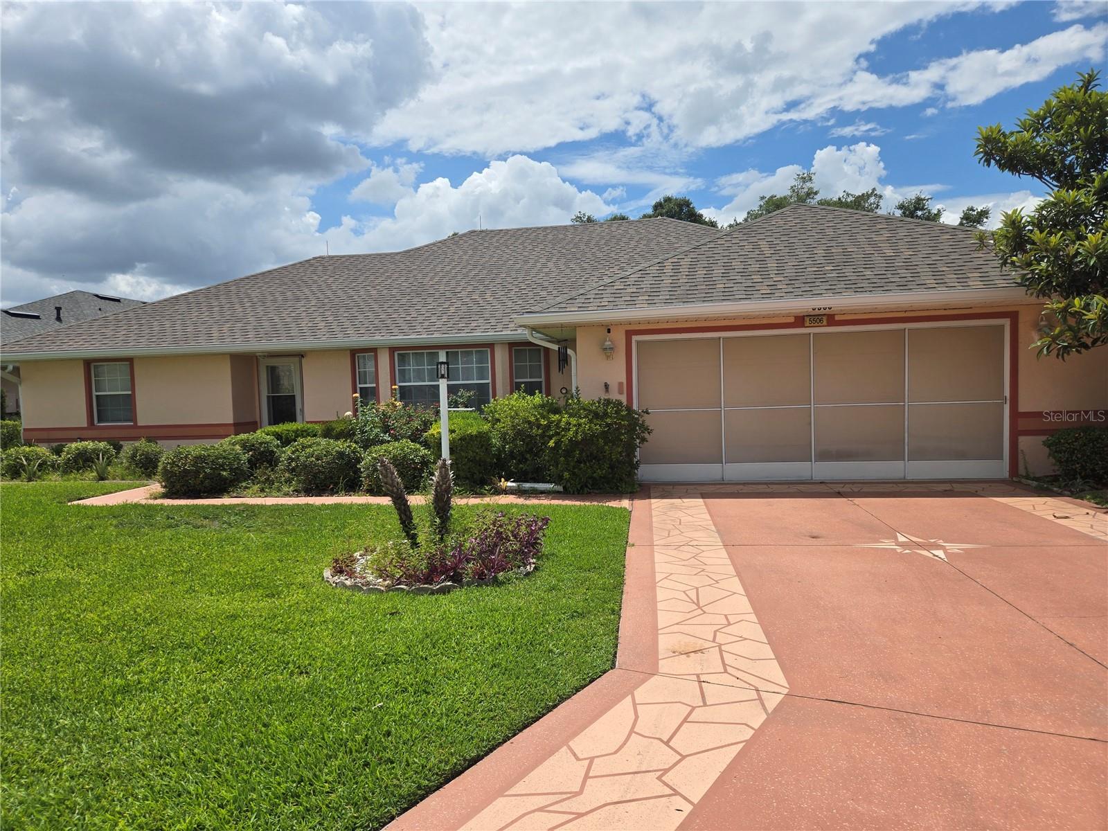 Photo of 5506 PRINCE CHARLES LANE LEESBURG FL 34748