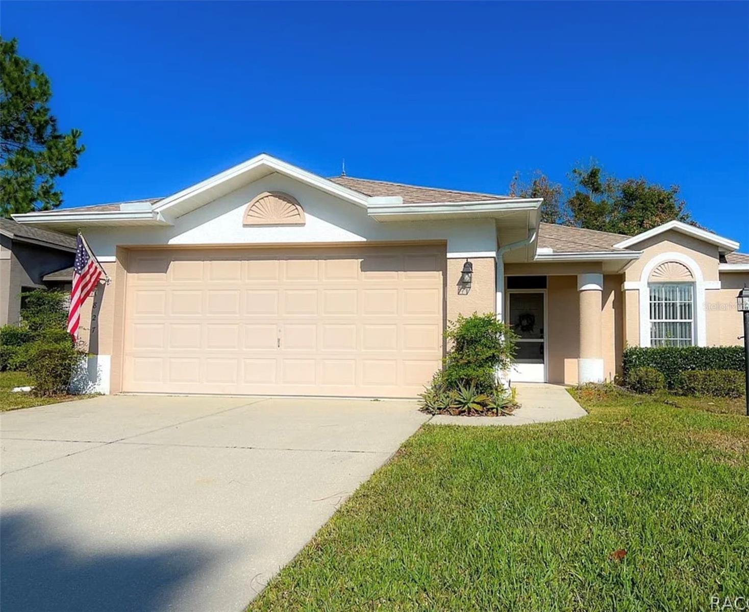 Photo of 1827 W NICOLE DRIVE LECANTO FL 34461