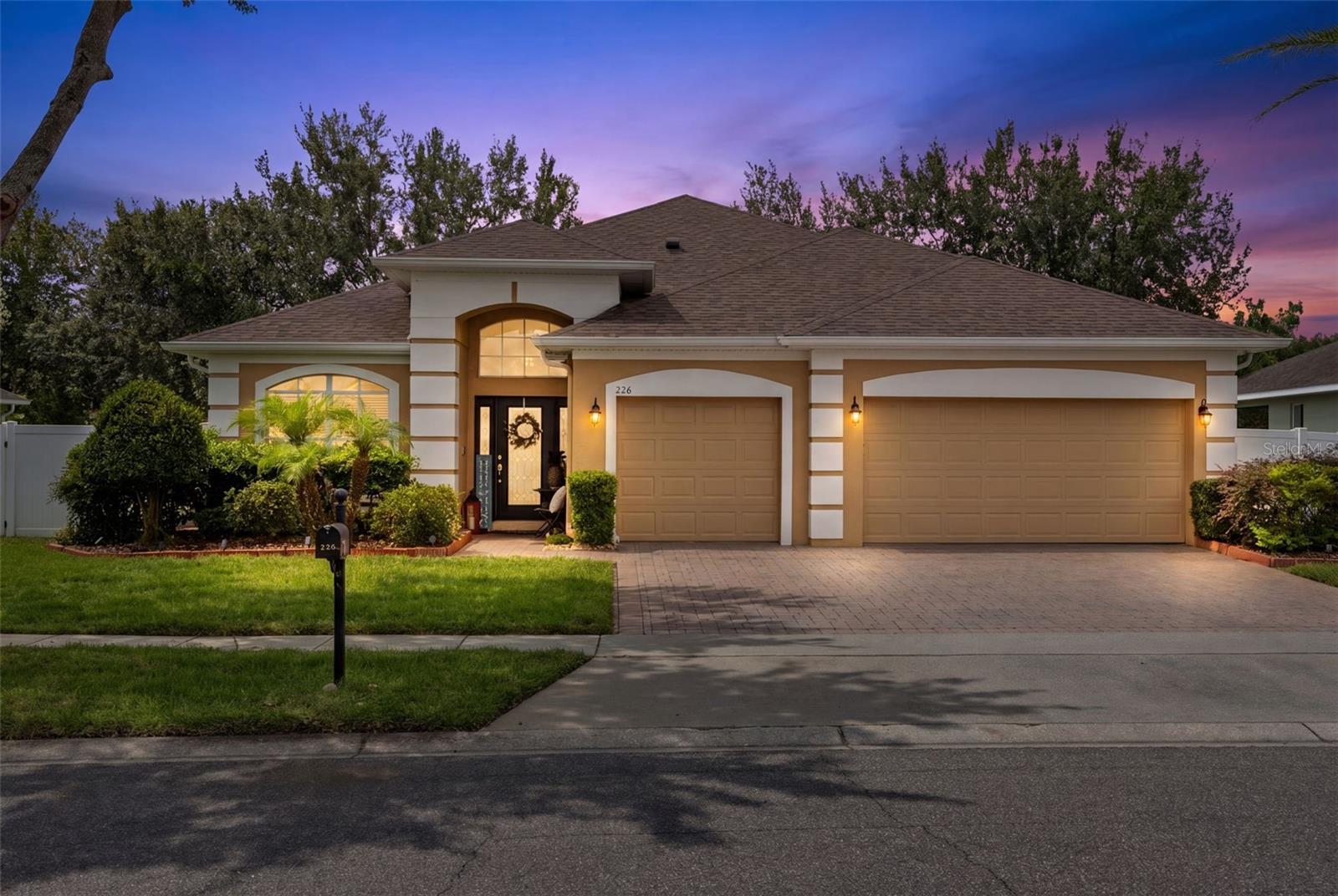 Photo of 226 ALEXANDRIA PLACE DRIVE APOPKA FL 32712