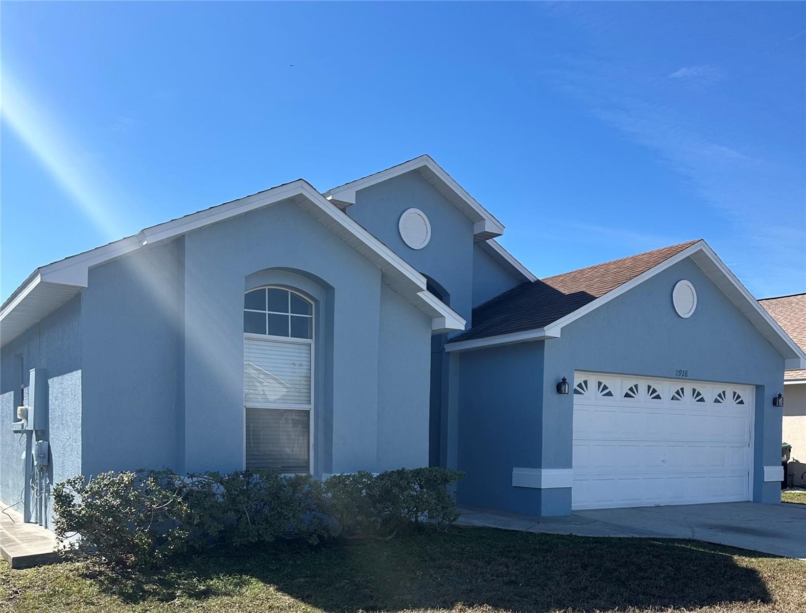 Photo of 11928 HATCHER CIRCLE ORLANDO FL 32824