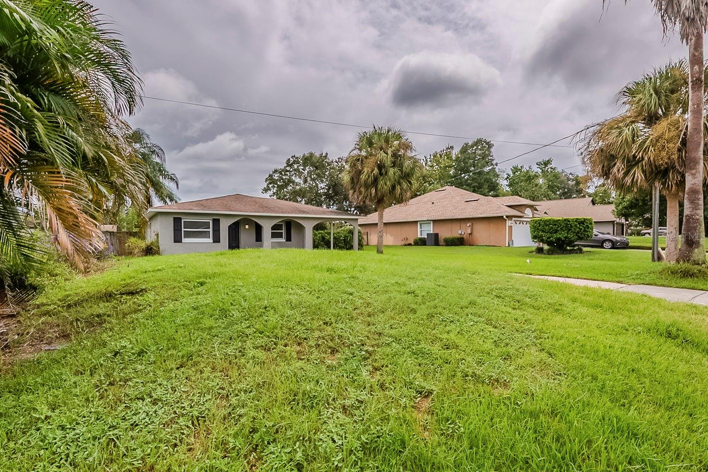 Photo of 28042 LOIS DRIVE TAVARES FL 32778
