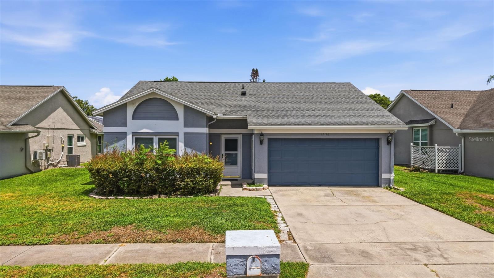 Photo of 12118 DICKENSON LANE ORLANDO FL 32821
