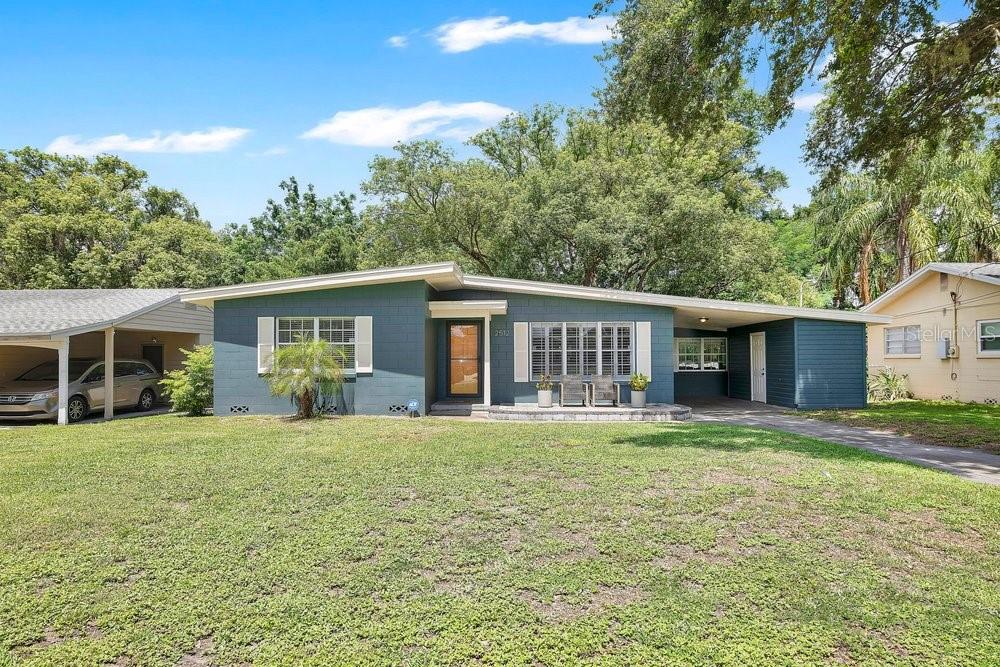 Photo of 2512 LAKE WADE COURT ORLANDO FL 32806