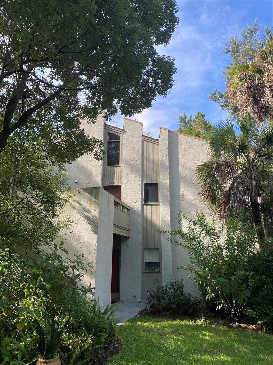 Photo of 200 FAIRWAY DRIVE #200 LONGWOOD FL 32779