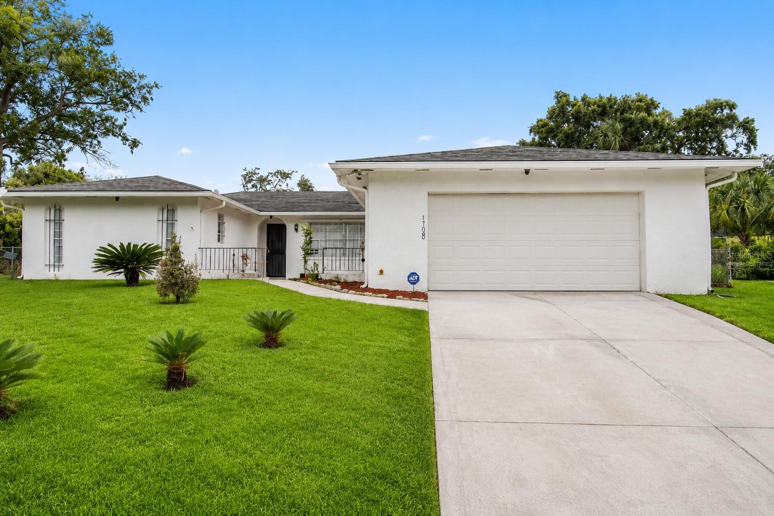Photo of 1700 NEEDLEWOOD LANE ORLANDO FL 32818