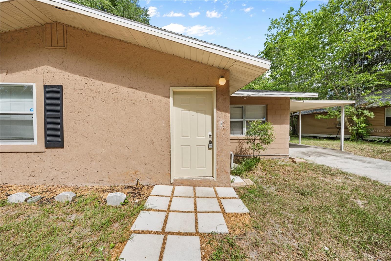Photo of 516 PITT STREET WILDWOOD FL 34785