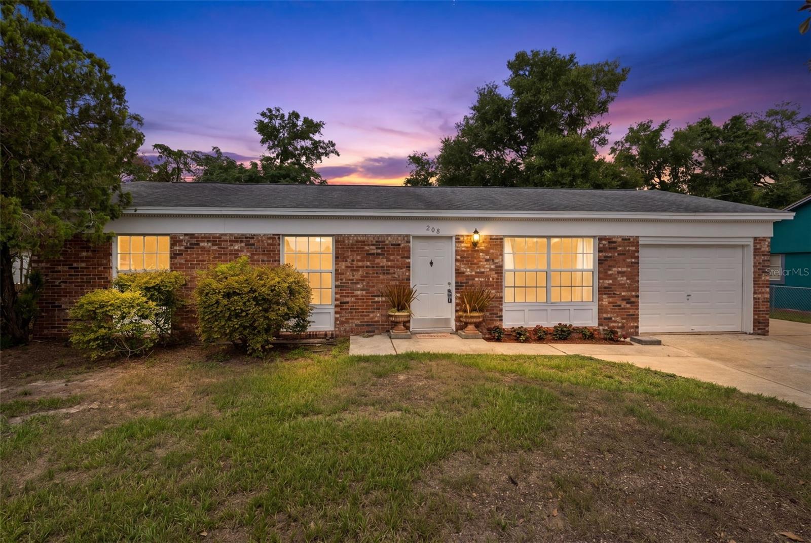 Photo of 208 AVALONE DRIVE APOPKA FL 32703