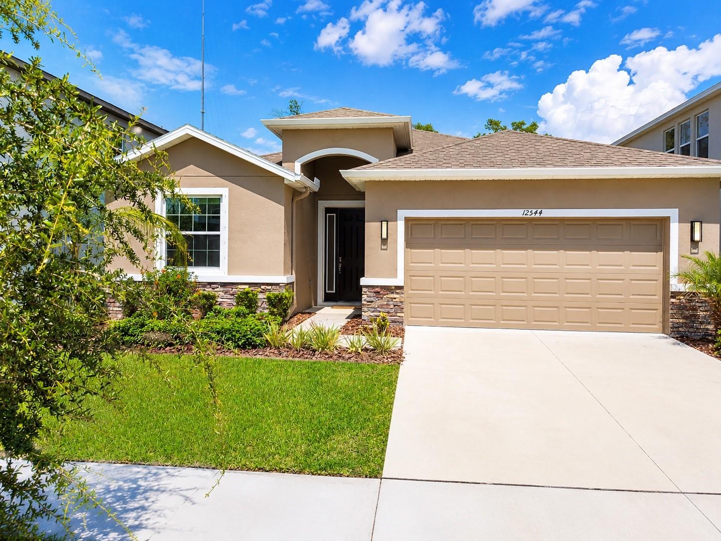 Photo of 12544 SHINING WILLOW STREET RIVERVIEW FL 33579