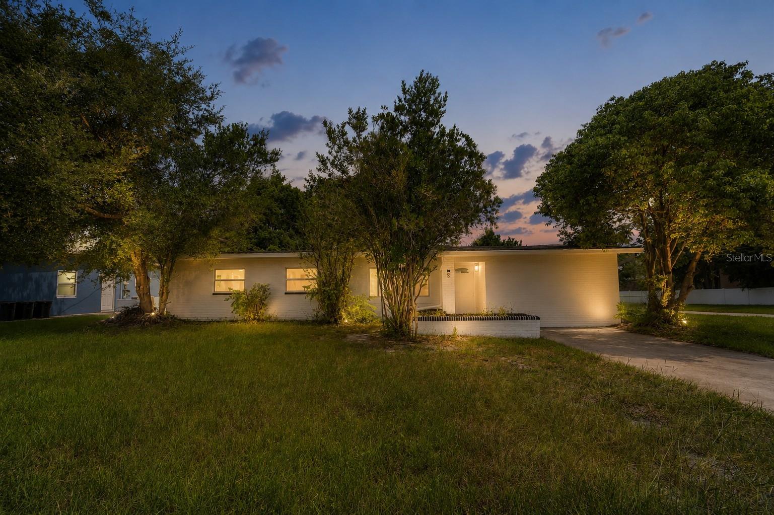 Photo of 8 FLAMEVINE LANE DEBARY FL 32713