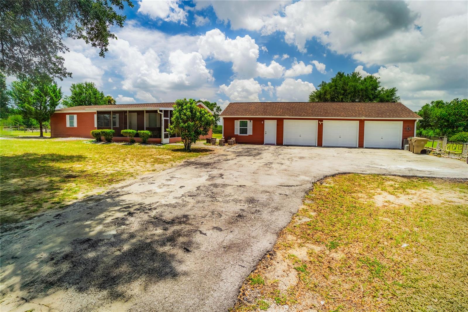 Photo of 4100 MARION COUNTY ROAD WEIRSDALE FL 32195