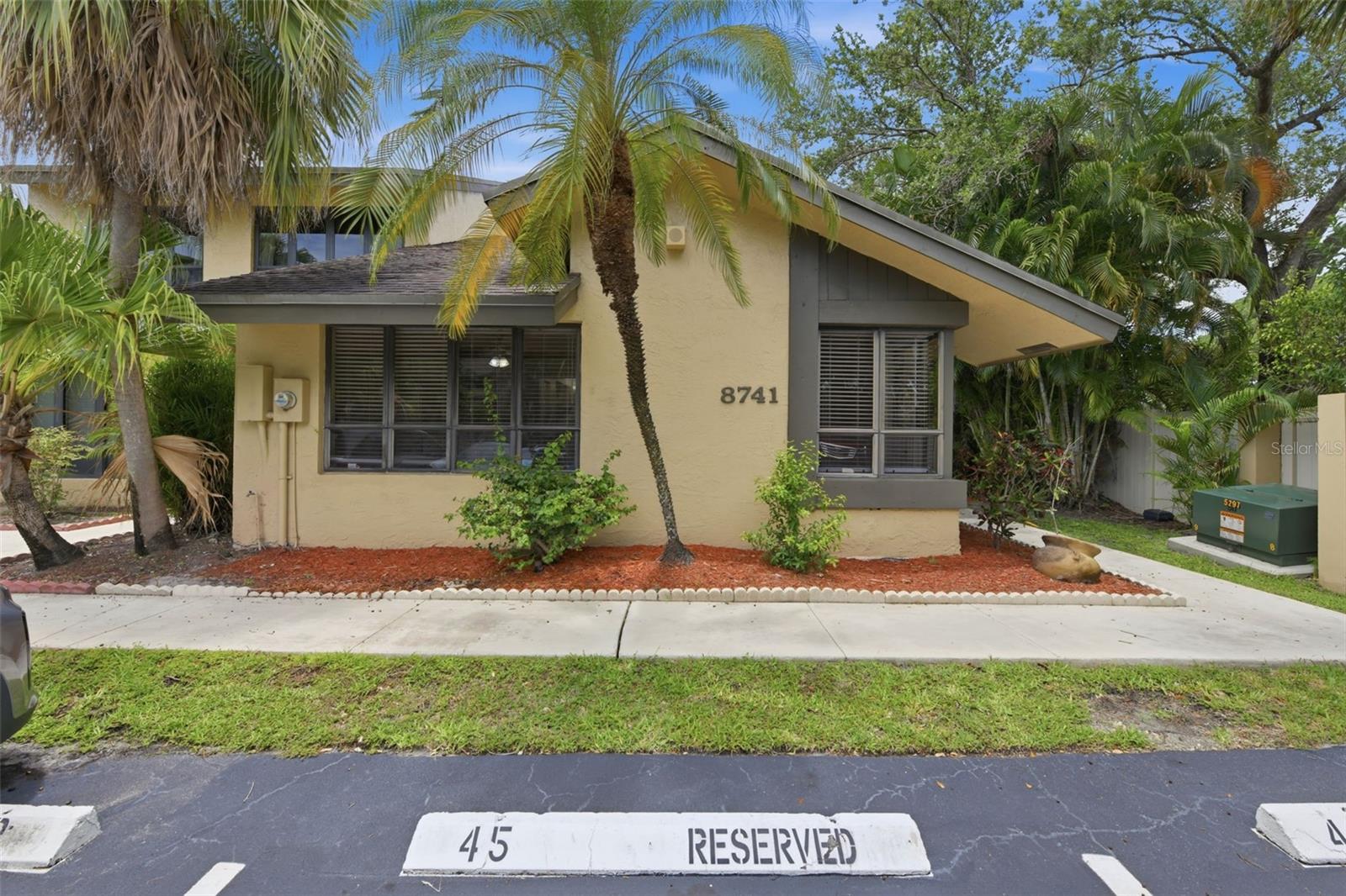 Photo of 8741 CLEARY BOULEVARD FORT LAUDERDALE FL 33324