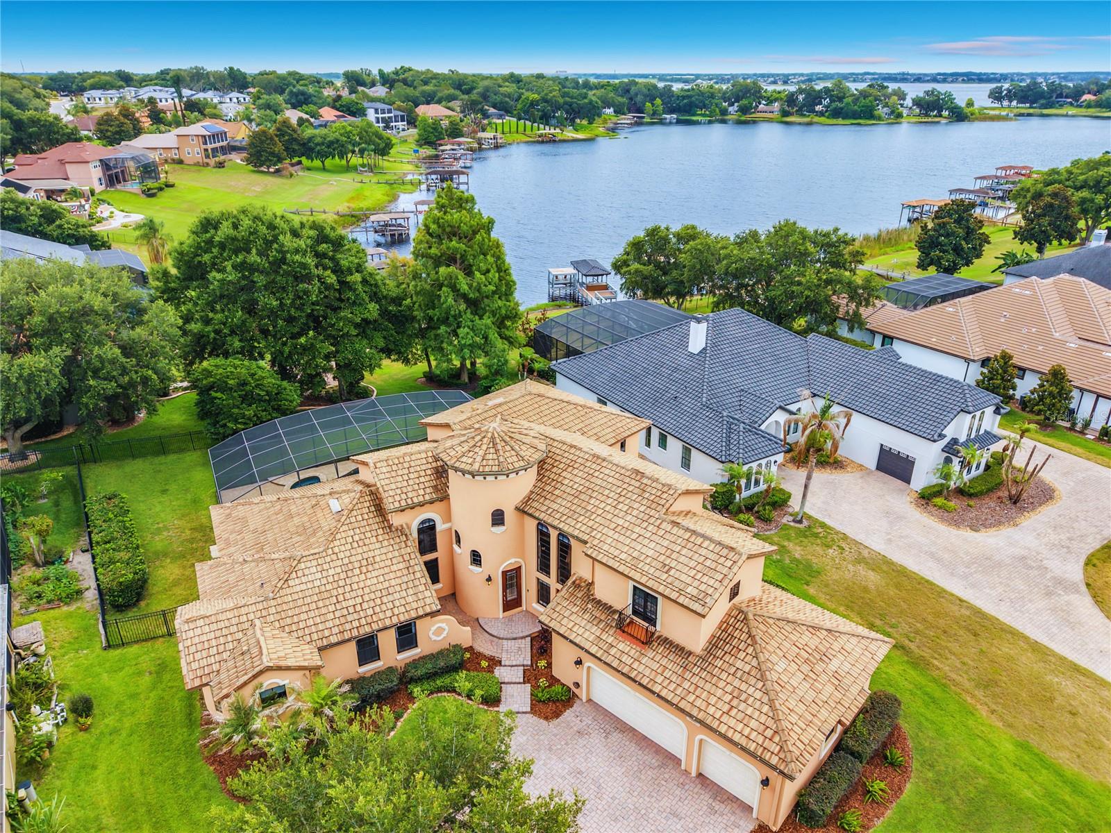 Photo of 806 JOHNS POINT DRIVE WINTER GARDEN FL 34787