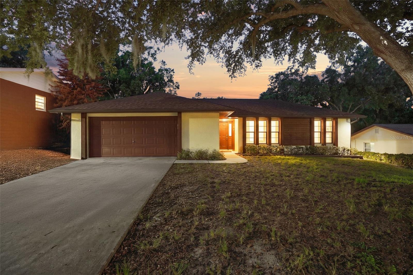 Photo of 210 N DISSTON AVENUE CLERMONT FL 34711