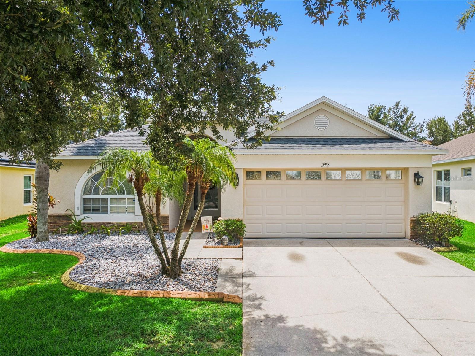 Photo of 13933 CHALK HILL PLACE RIVERVIEW FL 33579