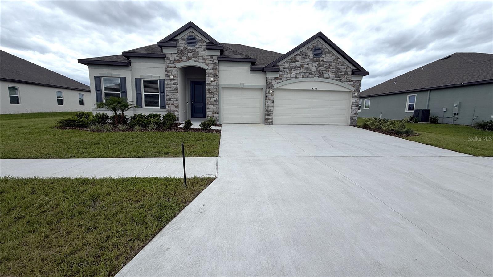 Photo of 4378 WINESAP WAY LAKELAND FL 33810