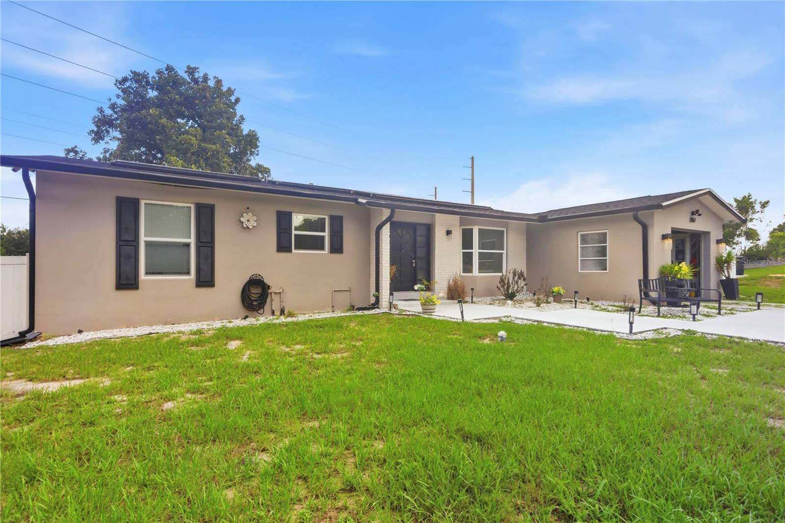 Photo of 2067 E BARLINGTON DRIVE DELTONA FL 32725