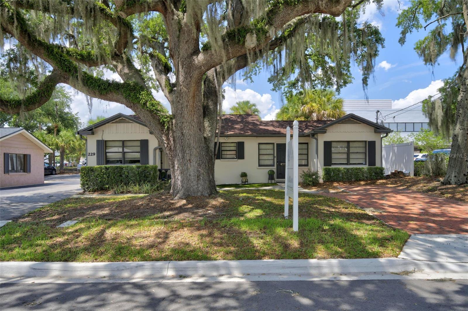 Photo of 229 PASADENA PLACE ORLANDO FL 32803