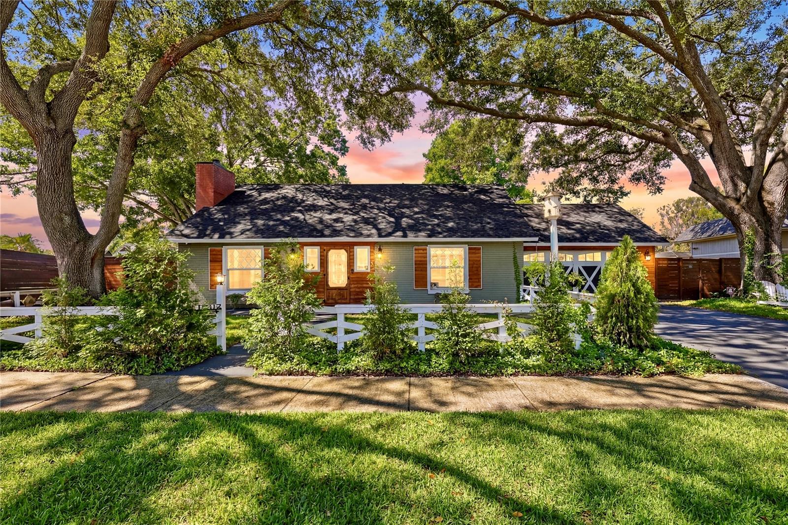 Photo of 13512 LAKE MAGDALENE DRIVE TAMPA FL 33613