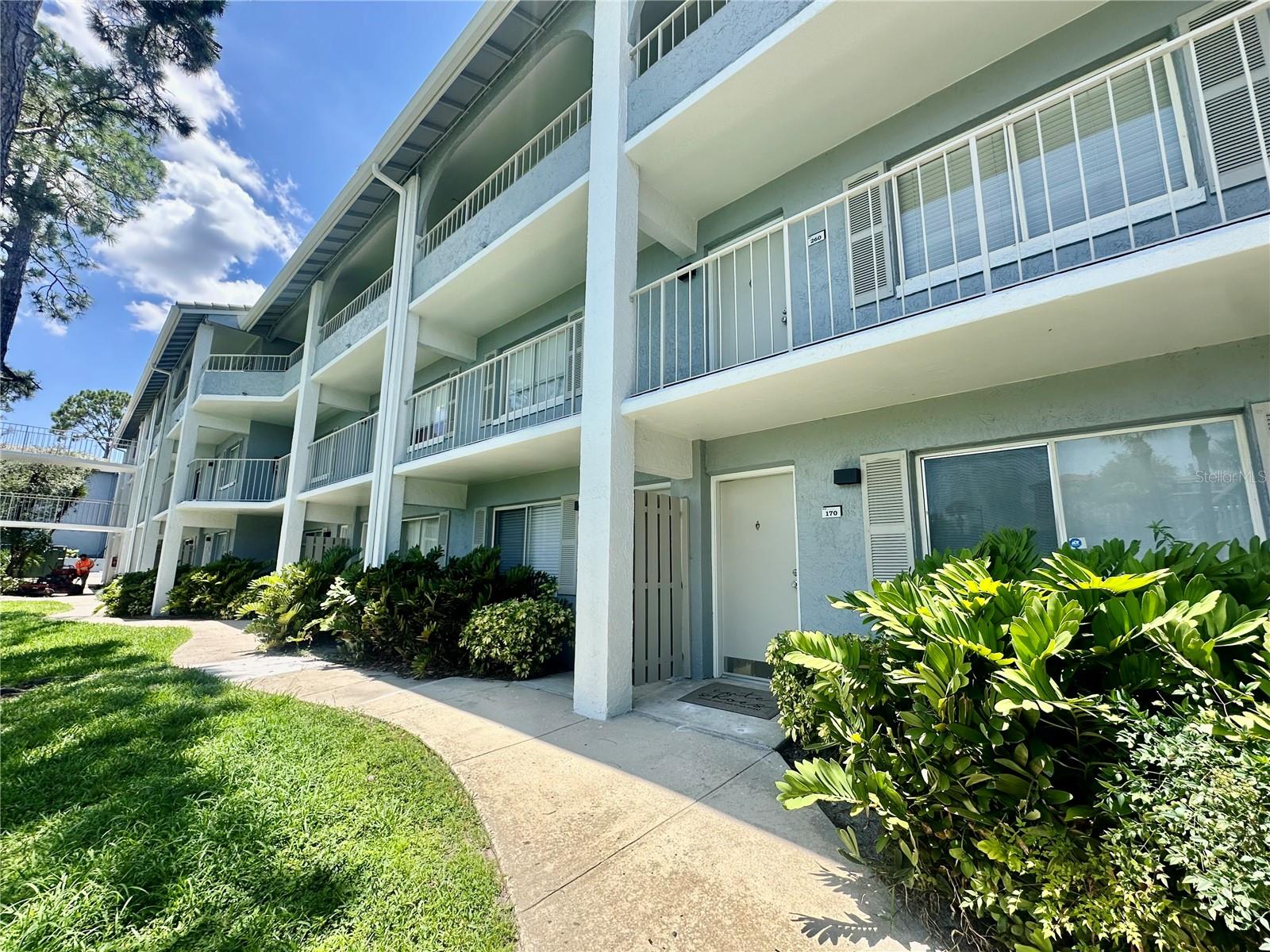 Photo of 115 OYSTER BAY CIRCLE #170 ALTAMONTE SPRINGS FL 32701