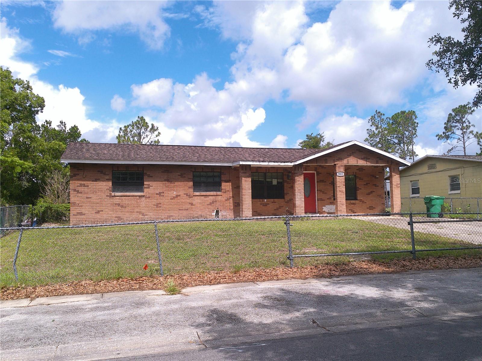 Photo of 912 OAKHURST DRIVE DELAND FL 32720