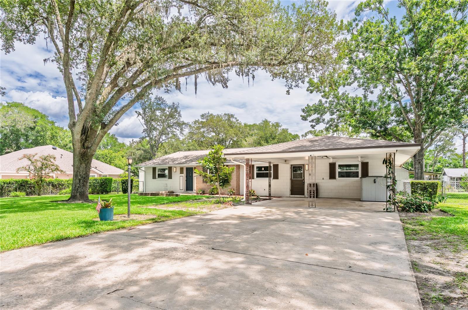 Photo of 405 OAKHURST STREET ALTAMONTE SPRINGS FL 32701