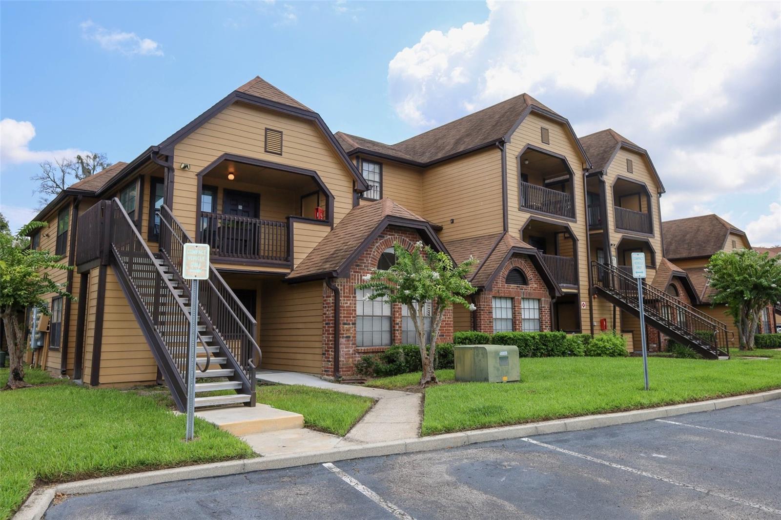 Photo of 345 FORESTWAY CIRCLE #205 ALTAMONTE SPRINGS FL 32701