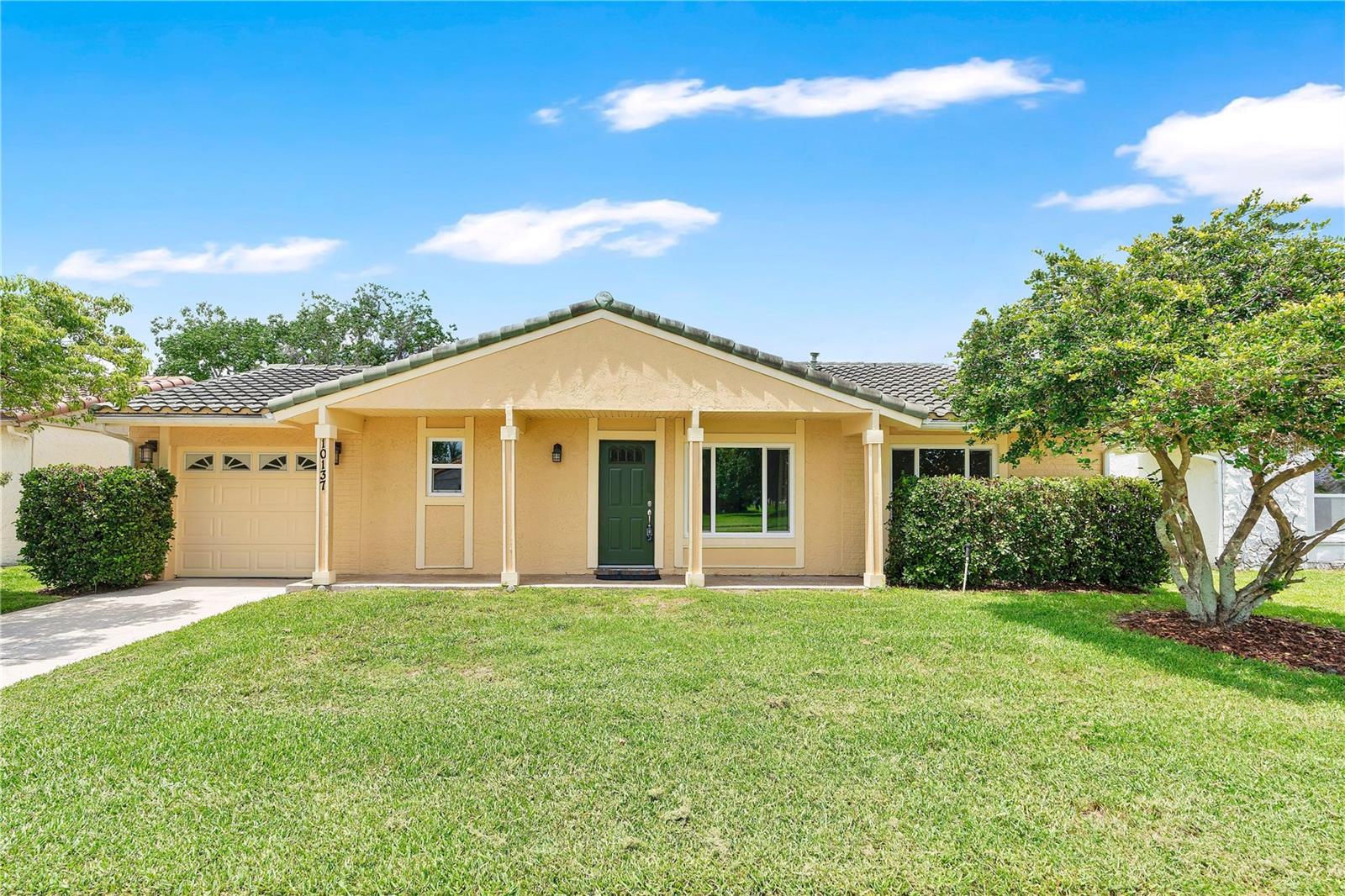 Photo of 10137 MASON DIXON CIRCLE ORLANDO FL 32821