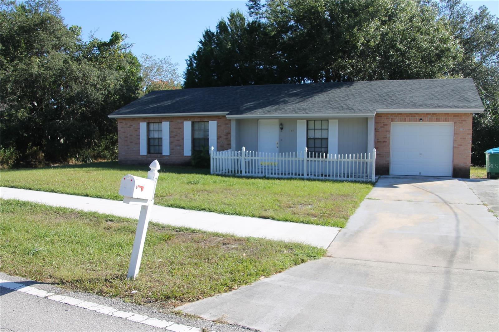 Photo of 745 WHITEWOOD DRIVE DELTONA FL 32725