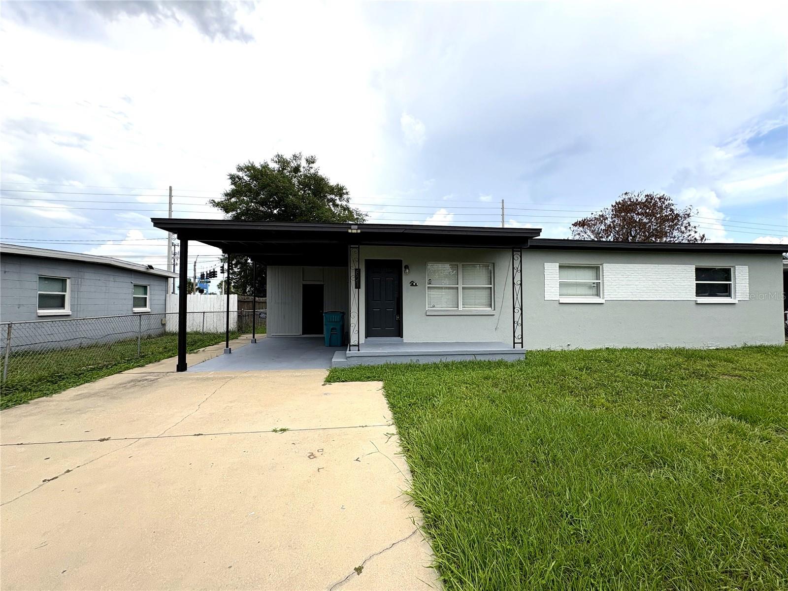 Photo of 821 S SOLANDRA DRIVE ORLANDO FL 32807