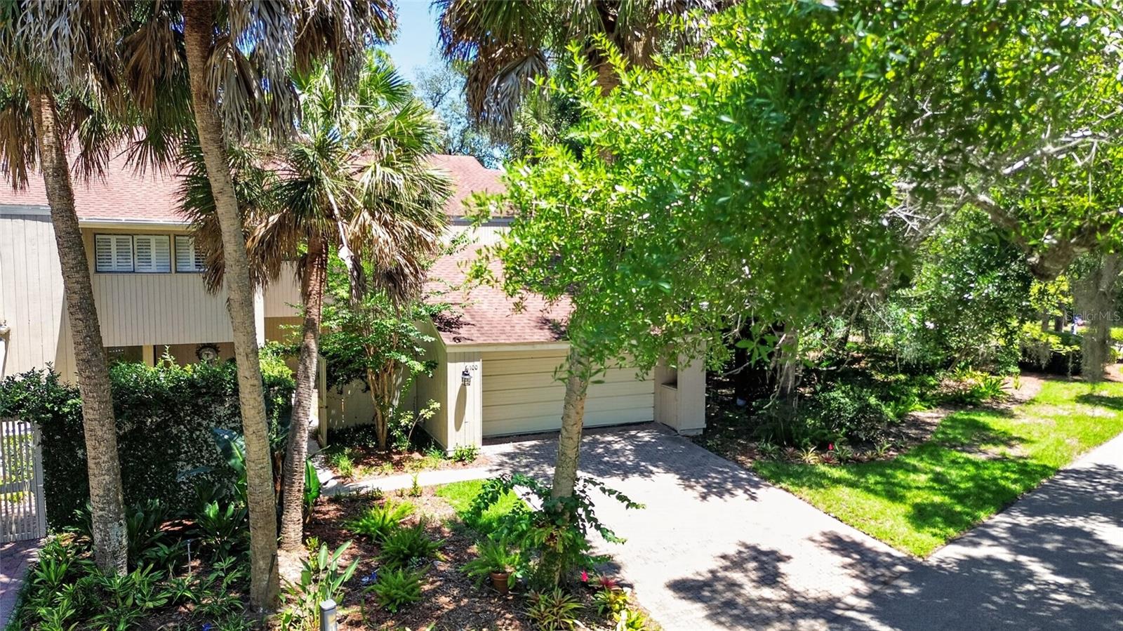 Photo of 100 HIDDEN OAK DRIVE LONGWOOD FL 32779