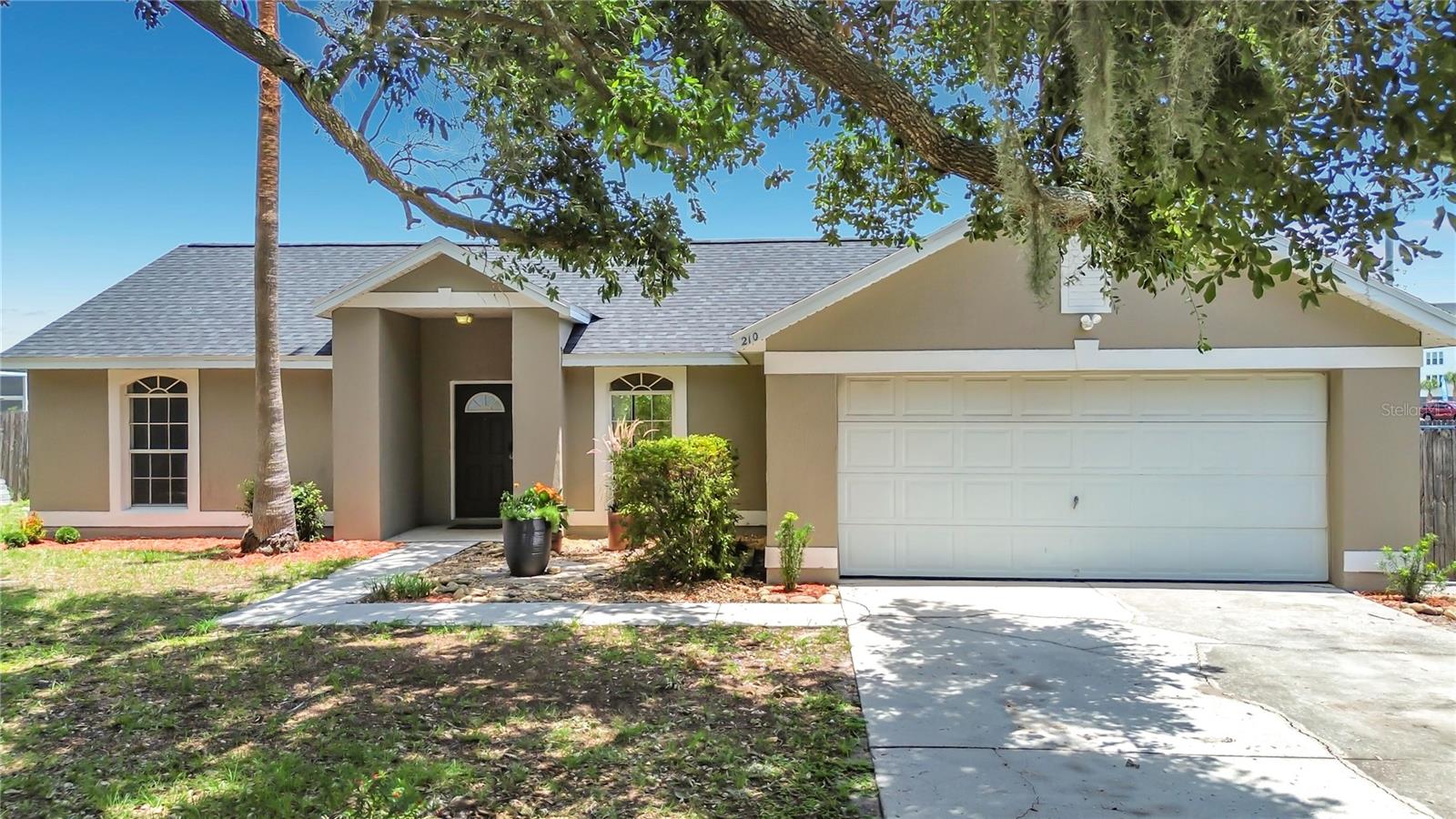 Photo of 210 ROBBINS REST CIRCLE DAVENPORT FL 33896