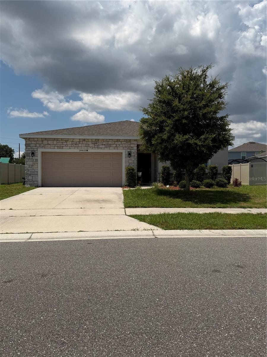 Photo of 24409 SUNNYS HALO WAY SORRENTO FL 32776
