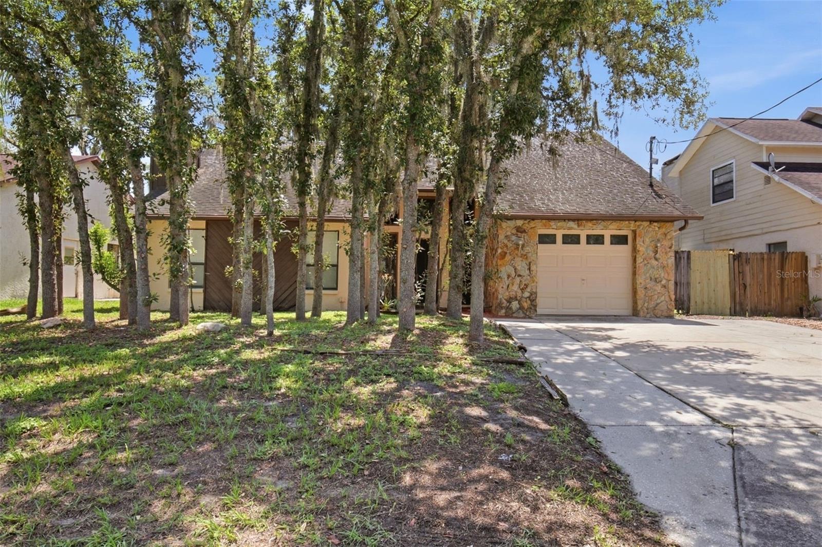 Photo of 10207 N HYALEAH ROAD TAMPA FL 33617