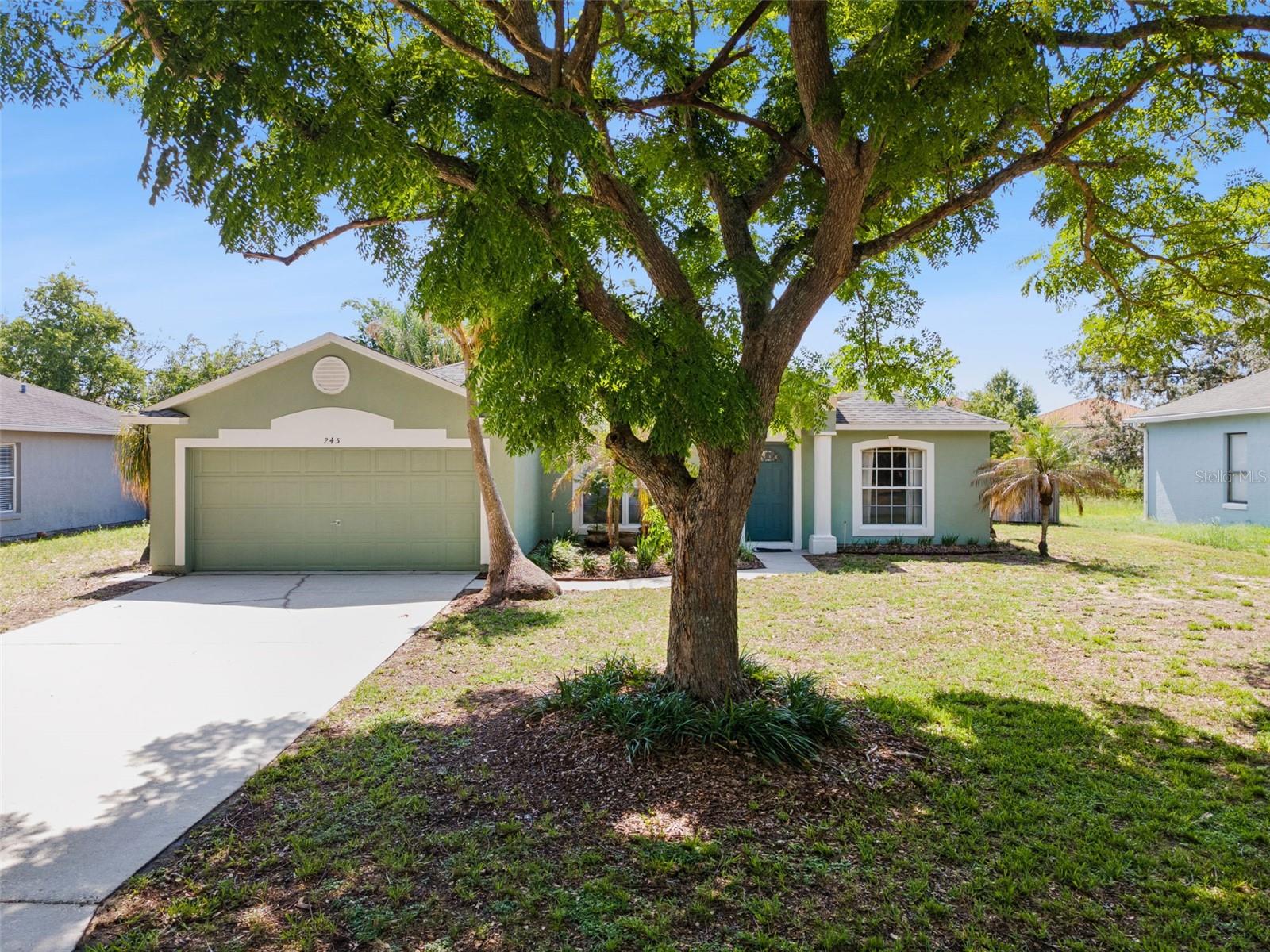 Photo of 245 FOGGY CREEK ROAD DAVENPORT FL 33837
