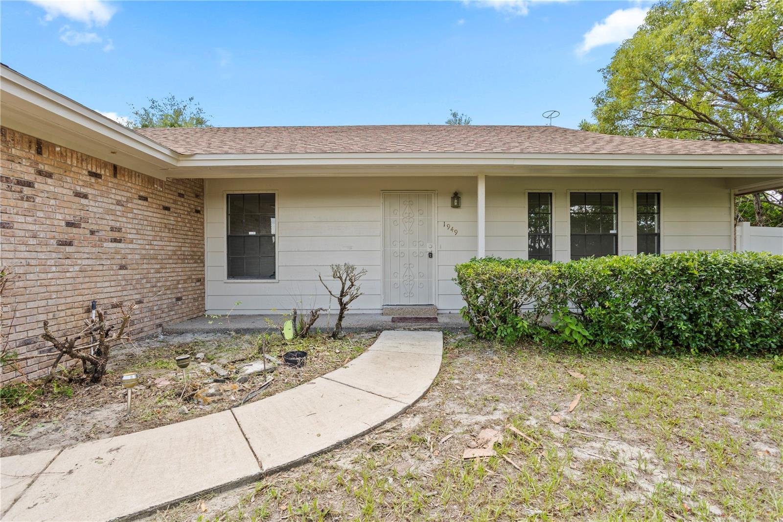 Photo of 1949 DUPONT COURT DELTONA FL 32725