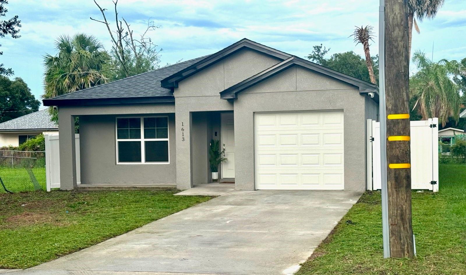 Photo of 1613 W PEAR AVENUE #1 SANFORD FL 32771