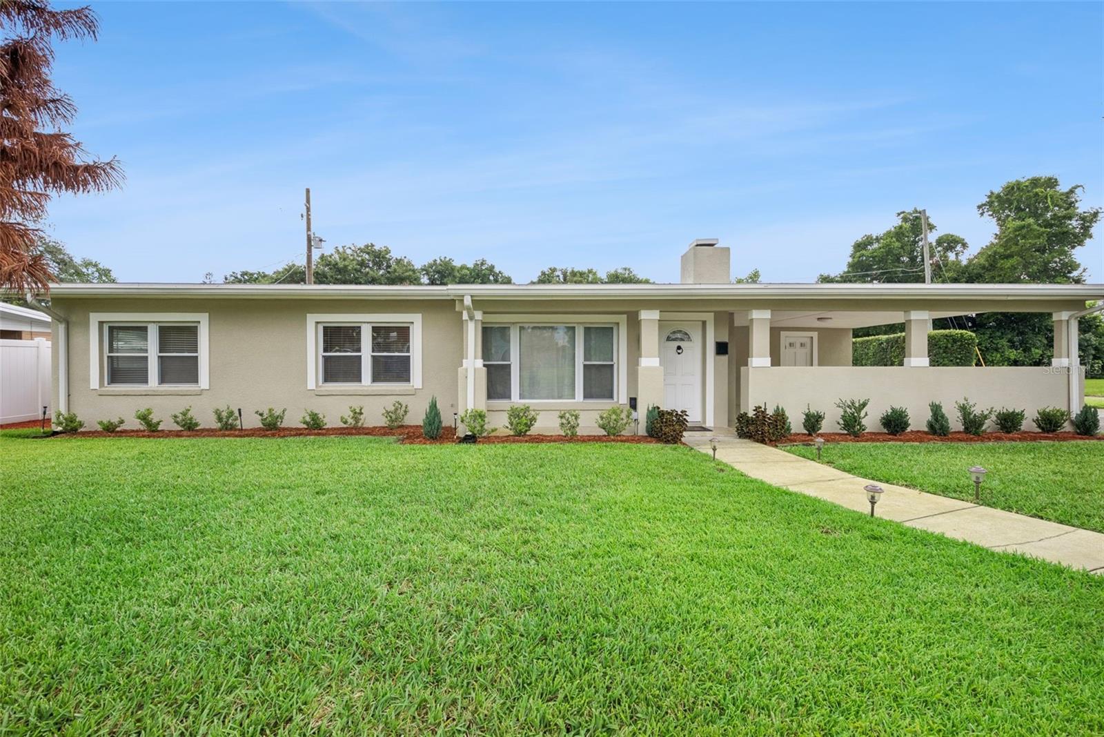 Photo of 110 N LAKEWOOD CIRCLE MAITLAND FL 32751