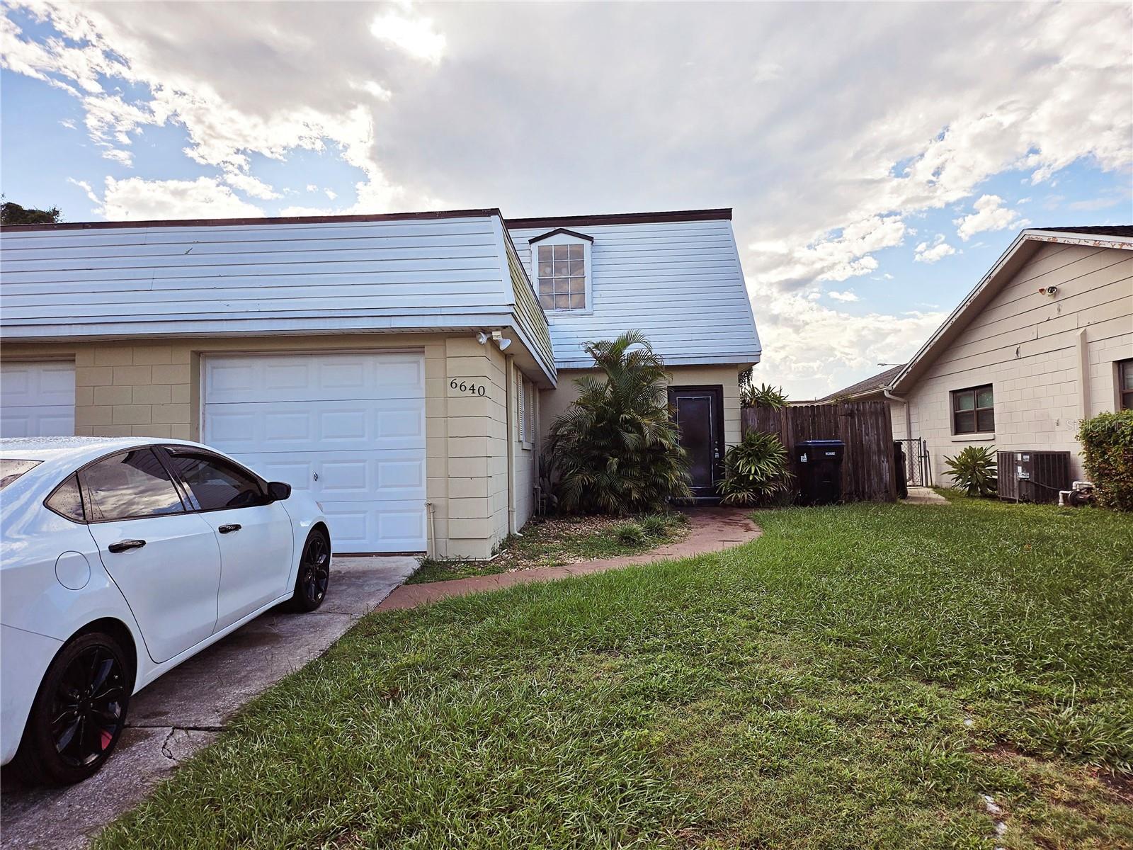 Photo of 6640 POT O GOLD LANE ORLANDO FL 32809