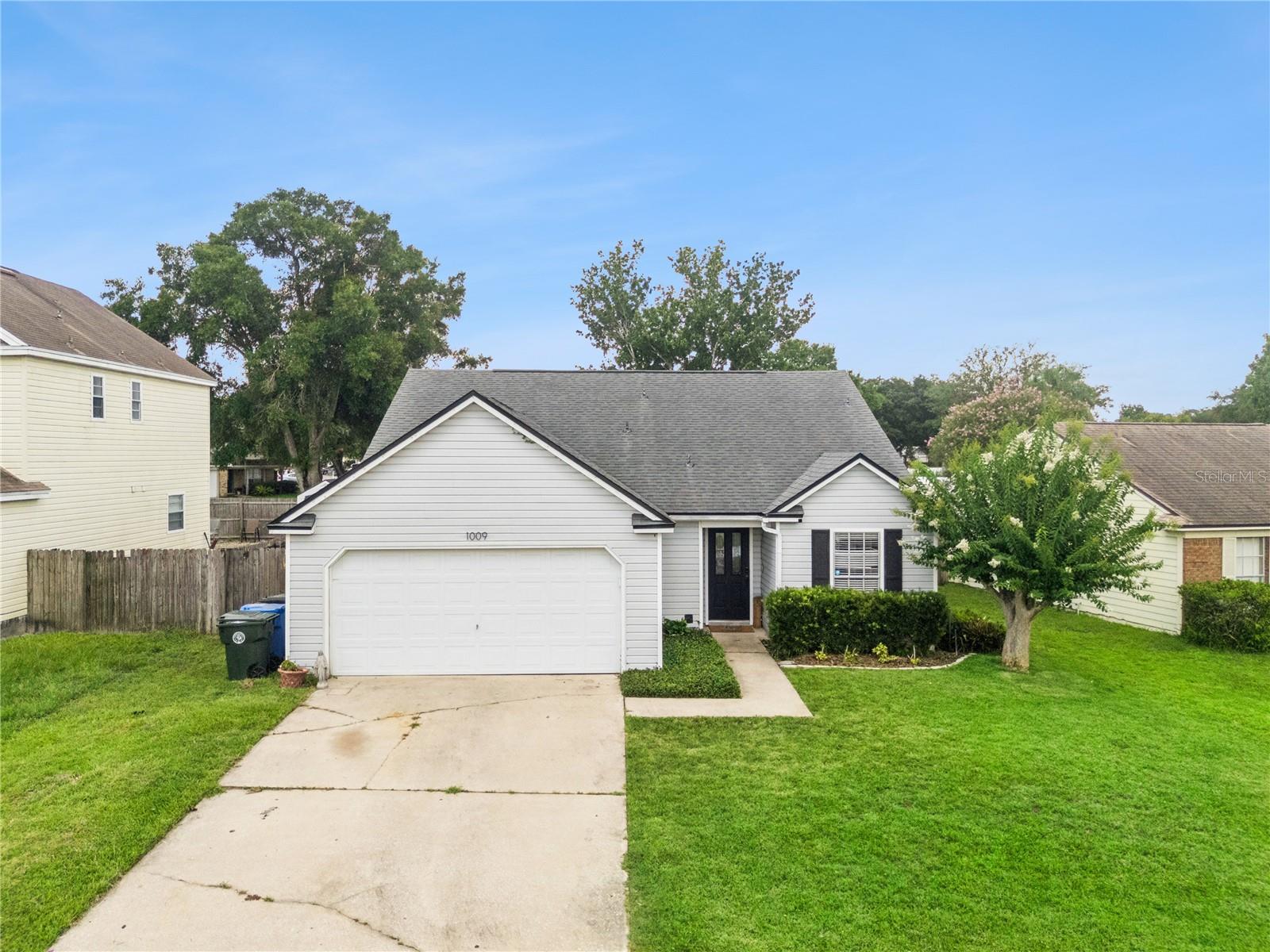 Photo of 1009 MCCULLY COURT OVIEDO FL 32765