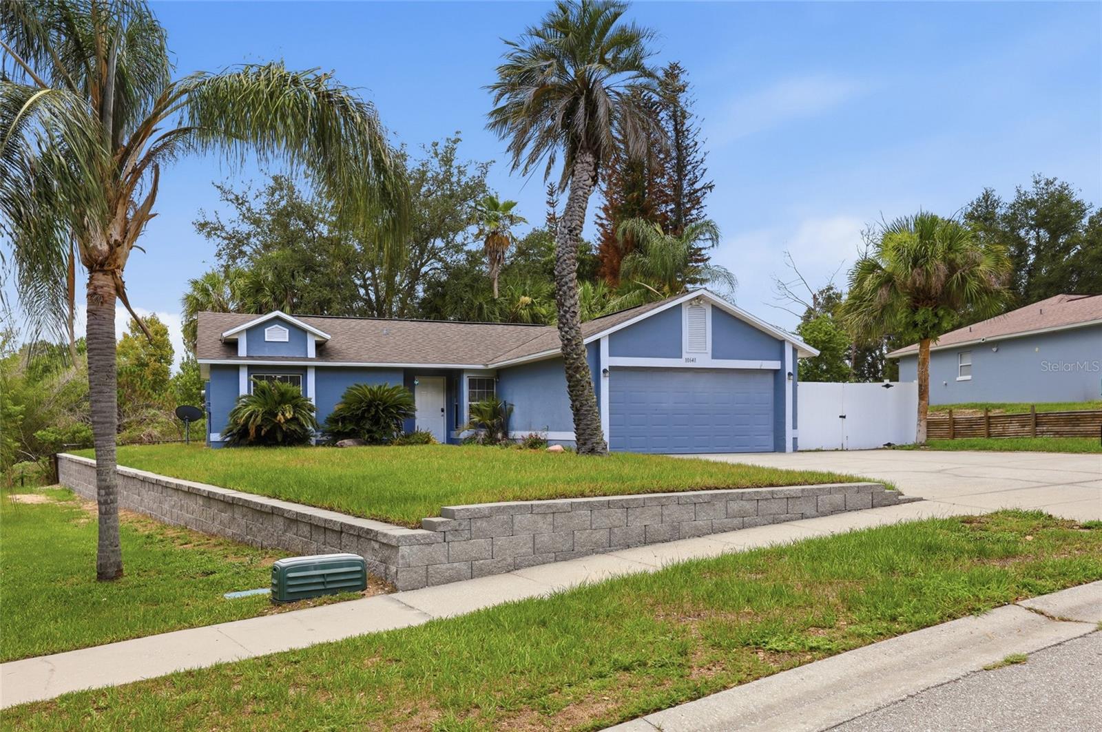 Photo of 10641 LAKE RALPH DRIVE CLERMONT FL 34711
